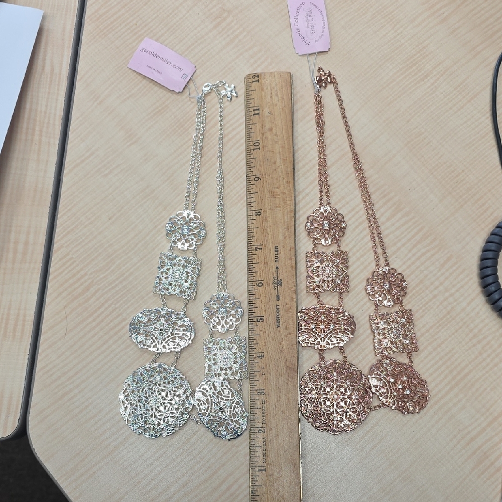 Elegant Filigree Necklace Set in Silver and Gold